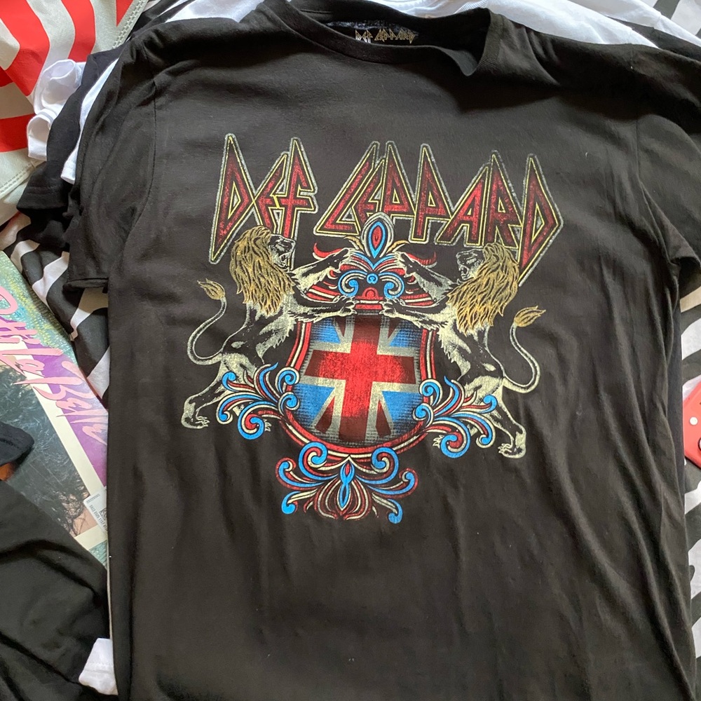 Graphic tee